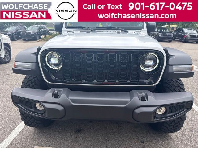 Bright White Clearcoat 2025 Jeep Wrangler SUV / Crossover Four-Wheel Drive 8-Speed Automatic