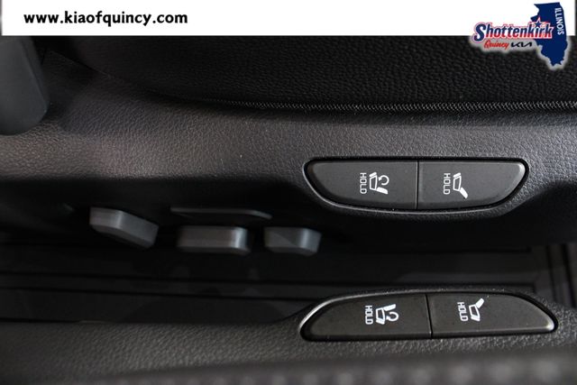 New 2026 Kia Carnival MPV Van