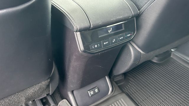 Used 2021 Toyota Highlander Hybrid SUV