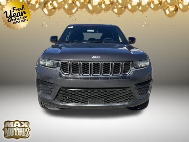 2025 Jeep Grand Cherokee  2