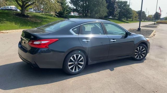 2016 Nissan Altima 2.5 SR 8