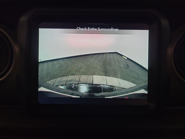 2021 – Jeep – Wrangler