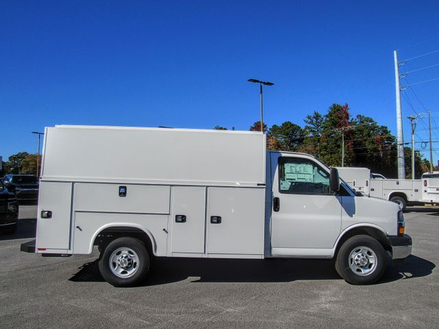 2025 Chevrolet Express 3500 Work Van:44756