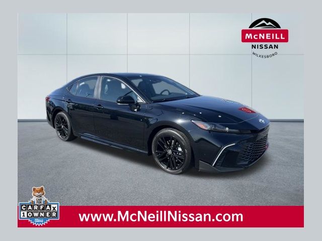 2025 Toyota Camry SE FWD