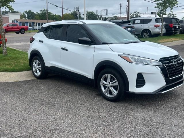 Used 2025 Nissan Kicks Play SUV