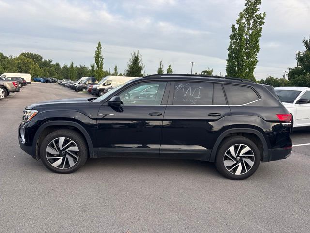 Used 2025 Black Volkswagen 2.0T SE w/Technology image 4