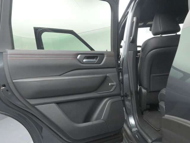 2025 Nissan Armada PRO-4X - Photo 37