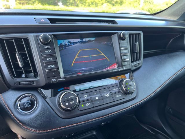 2018 Toyota RAV4 SE - Photo 28