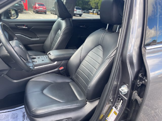 Used 2022 Toyota Highlander Hybrid SUV