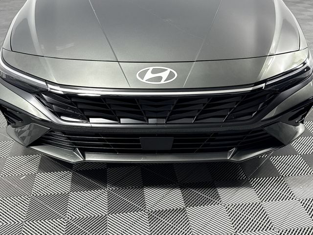 New 2025 Hyundai Elantra Hybrid For Sale in Indianapolis, IN