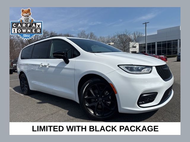 2025 Chrysler Pacifica Limited FWD