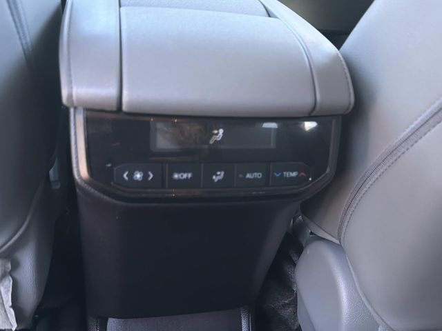 Used 2023 Toyota Highlander SUV