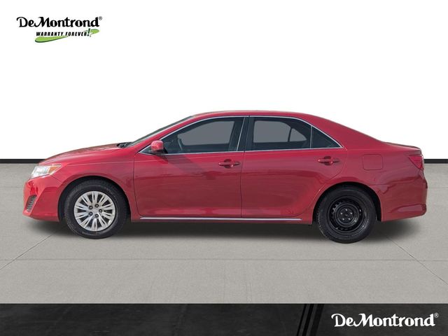 Used 2014 Red Toyota LE image 8