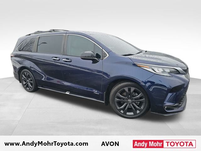 2021 Toyota Sienna XSE 7-Passenger FWD
