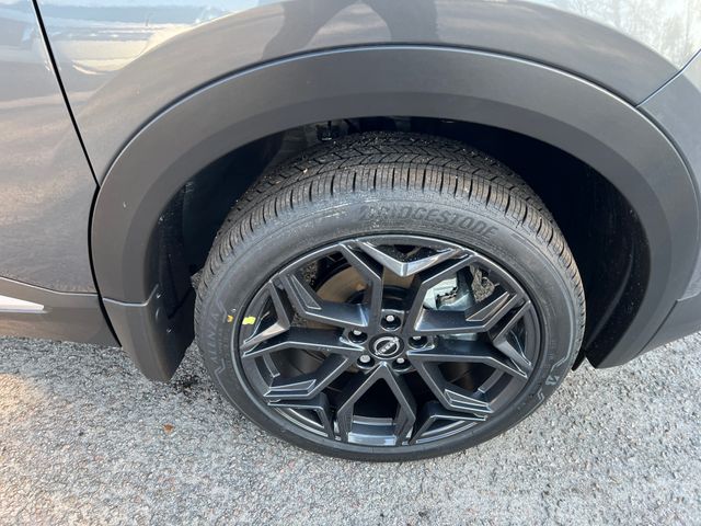2025 Gun Metallic Nissan Kicks SR FWD SUV
