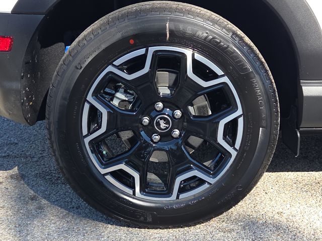 New 2025 White Ford Outer Banks image 9