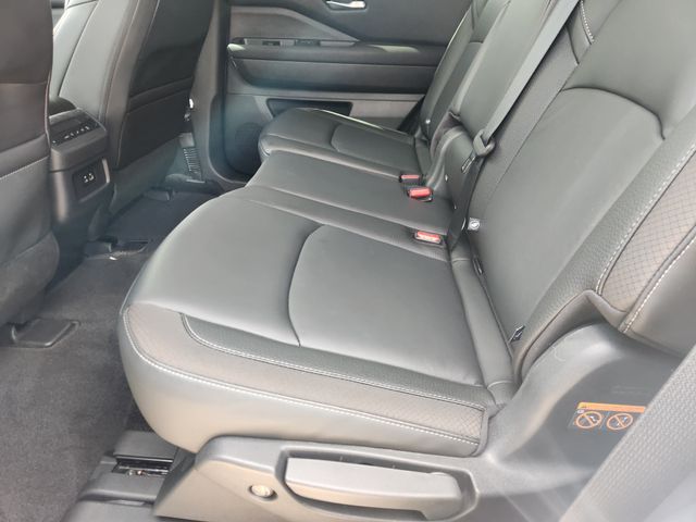 Used 2025 Nissan Pathfinder SUV