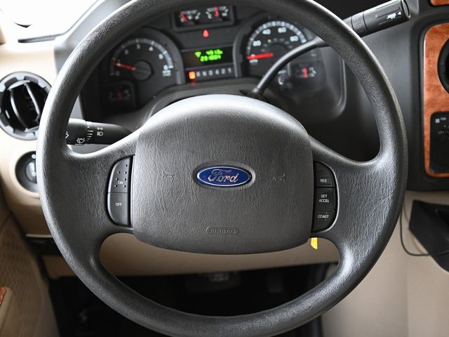 2016 Ford E-450 Cutaway 