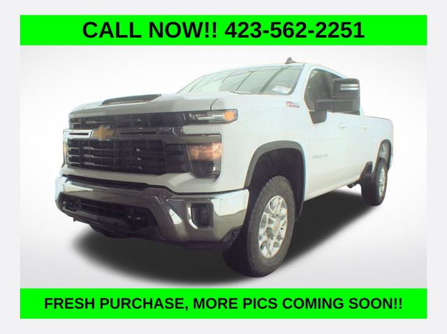 Summit White 2024 Chevrolet Silverado 2500HD LT Crew Cab 4WD Pickup Truck Four-Wheel Drive Automatic