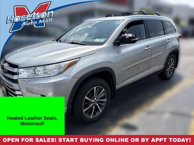 Celestial Silver Metallic 2019 Toyota Highlander SUV / Crossover All-Wheel Drive 8-Speed Automatic