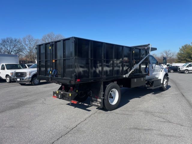 2025 Ford F-650 Super Duty 