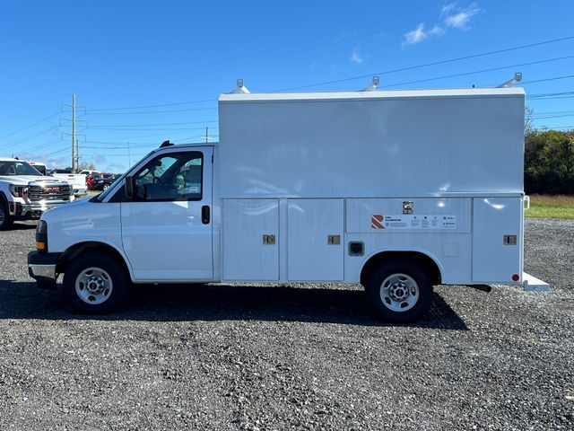 2024 GMC Savana 3500 Work Van 3