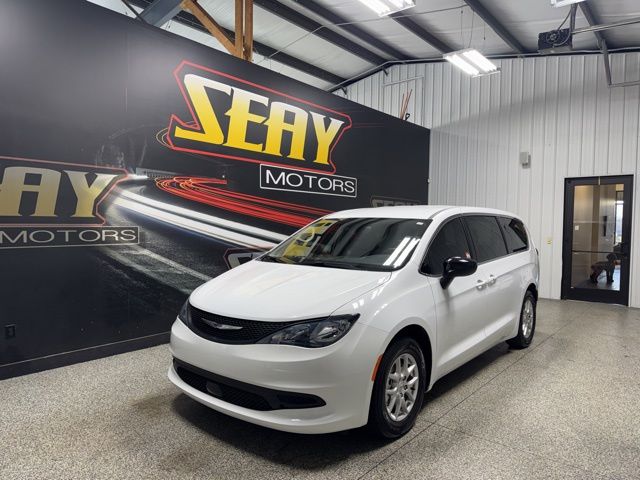 2024 Chrysler Voyager LX FWD