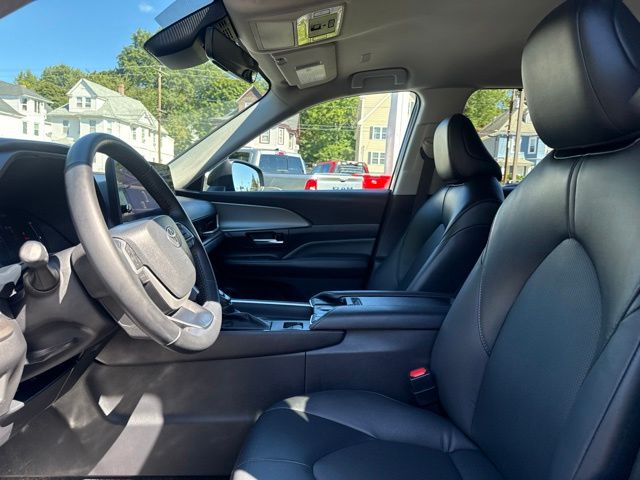 Used 2024 Toyota Grand Highlander SUV