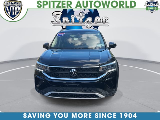 Certified Used 2023 Black Volkswagen 1.5T SE image 3