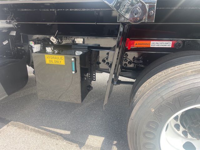 2025 Ford F-650 Super Duty 