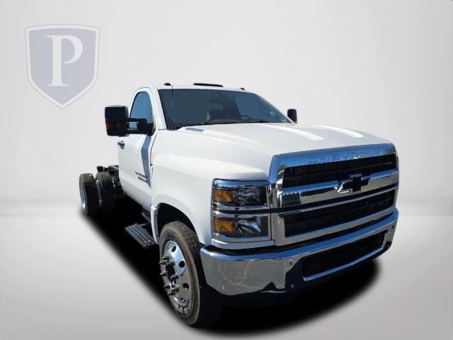 2024 Chevrolet Silverado 4500HD Work Truck 11