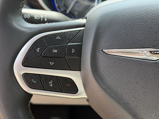 2023 Chrysler Pacifica Limited Gray at Durrett Motor Company