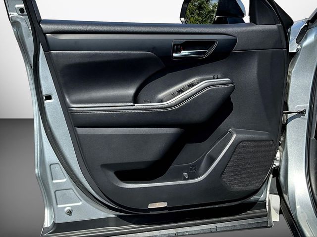 Used 2020 Toyota Highlander SUV