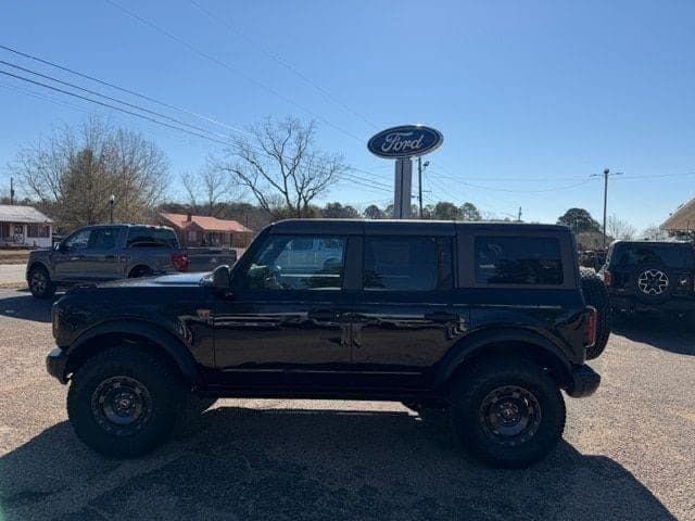 Shadow Black 2025 Ford Bronco SUV / Crossover Four-Wheel Drive Automatic