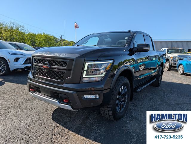2021 Nissan Titan PRO-4X Crew Cab 4WD