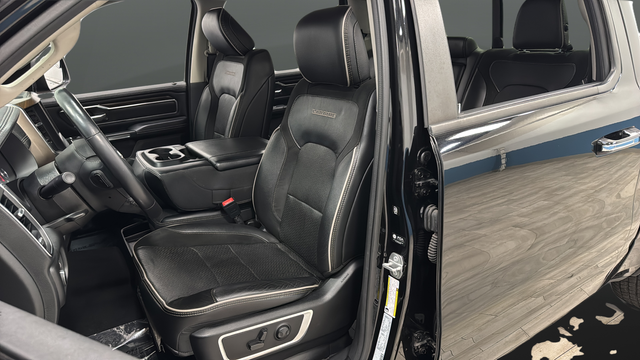 Used 2022 Diamond Black Crystal Pearlcoat Ram Laramie image 10