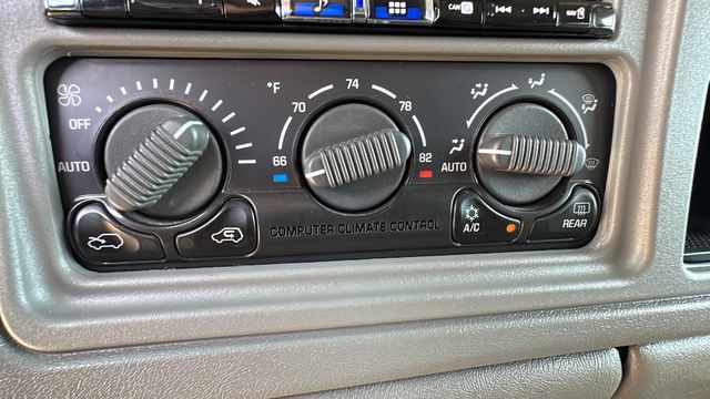 2002 Chevrolet Silverado 2500HD LT 35