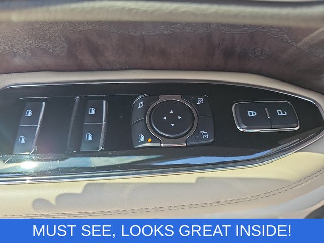 Used 2022 White Lincoln Reserve image 29