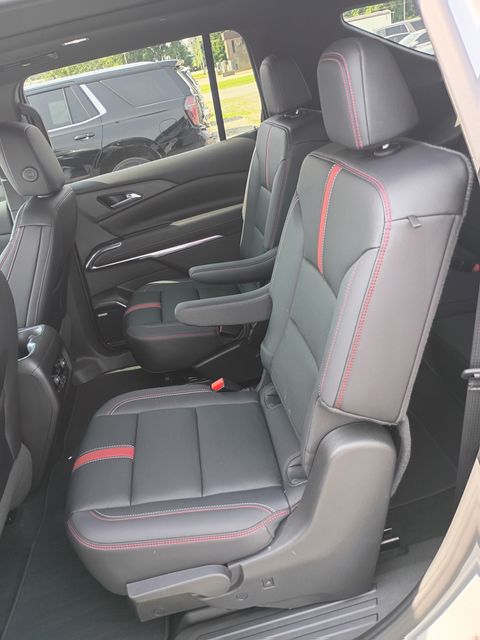 Used 2024 Chevrolet Traverse SUV