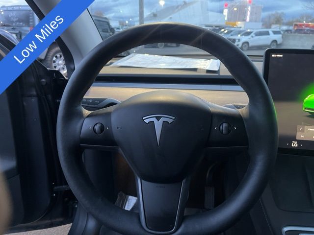 2023 Tesla Model Y Base 5