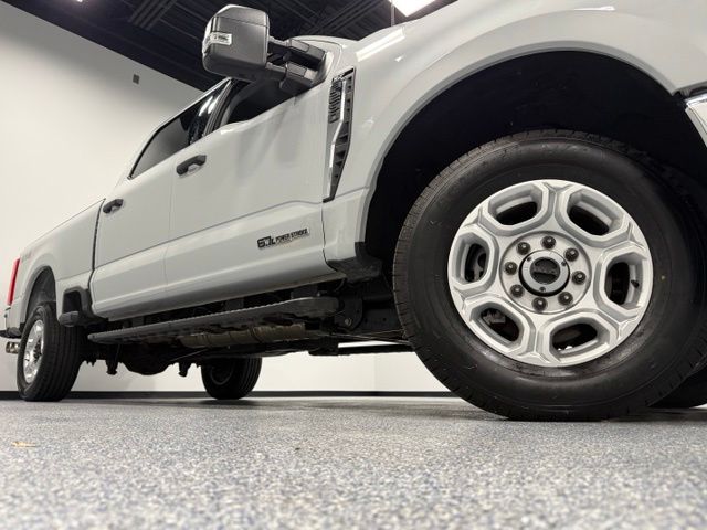 Used 2026 White Ford XLT image 2