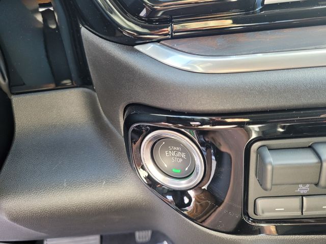 New 2026 White GMC SLT image 26