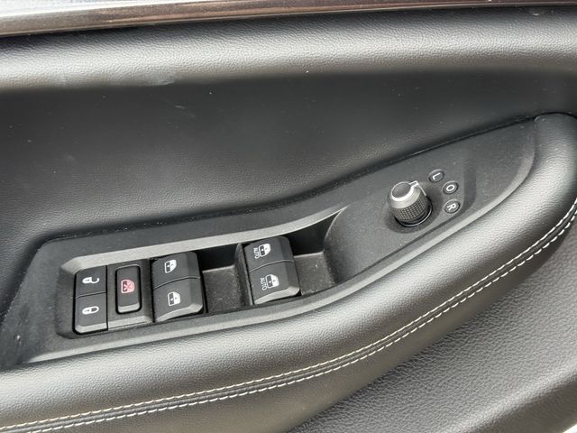 2022 Jeep Grand Cherokee L Altitude Black at Bayway Cadillac of The Woodlands