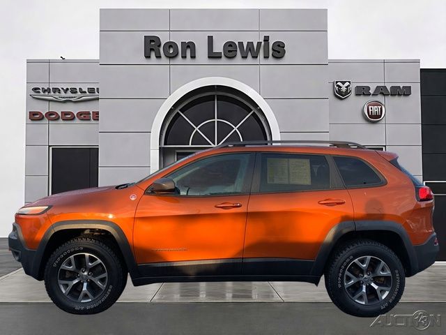 Orange (Mango Tango Pearlcoat) 2016 Jeep Cherokee SUV / Crossover Four-Wheel Drive 9-Speed Automatic