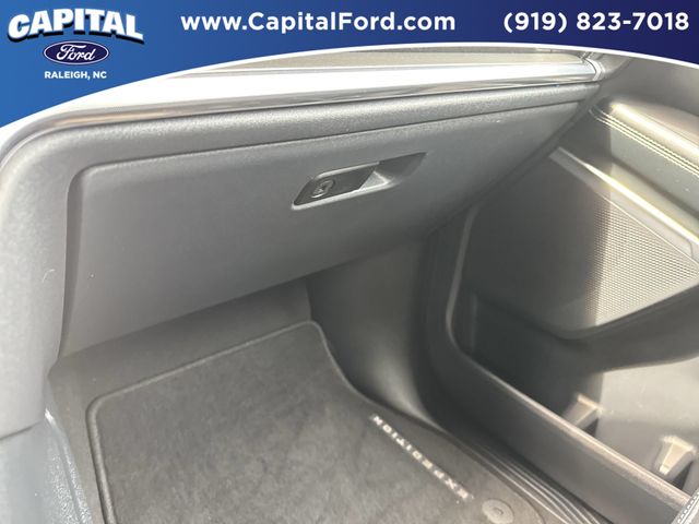Used 2025 White Ford Platinum image 28