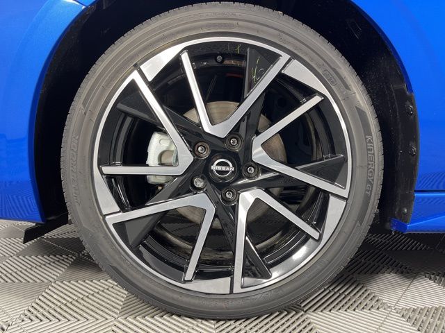 2025 Electric Blue Metallic/Super Black Nissan Sentra SR FWD Sedan