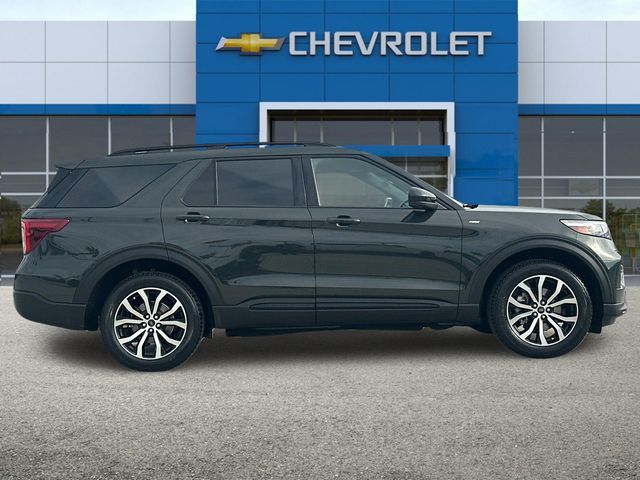 2022 Ford Explorer ST-Line 3