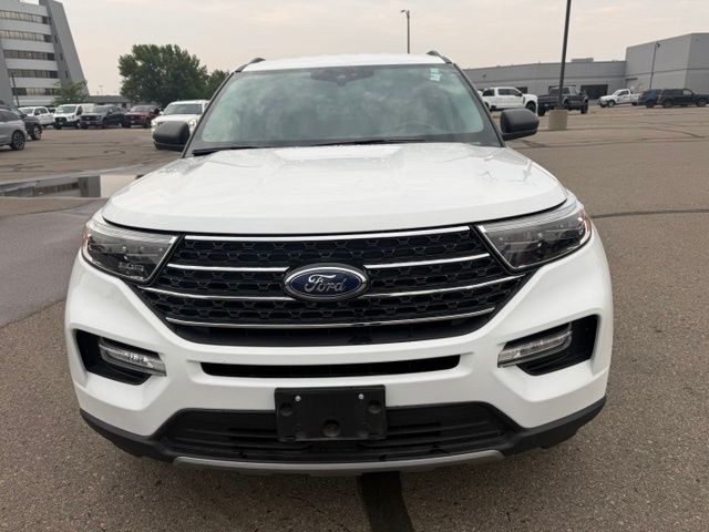 2020 Oxford White Ford Explorer XLT 4X4 SUV