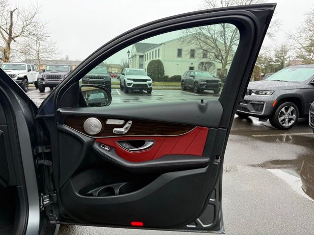 2021 Mercedes-Benz GLC