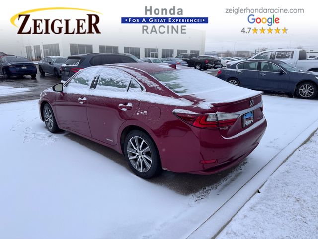 2016 Lexus ES 300h 3